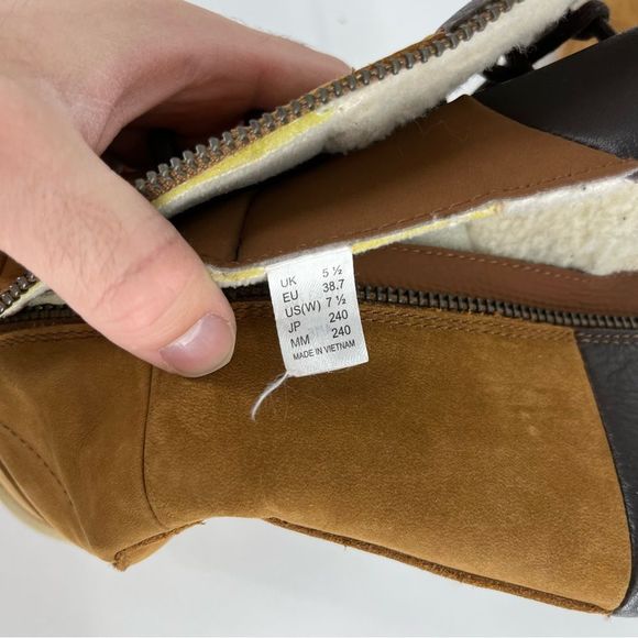 Helly Hansen Tan and Black Over the Knee Boots - Picture 9 of 9